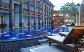 Grand Sinar Indah Hotel Legian 3*